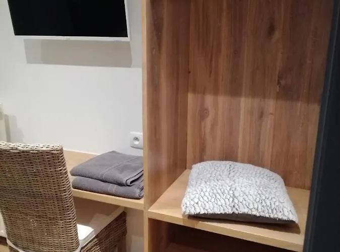 Couette-café Ferme Houard Bomal